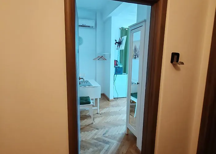 1 Budget