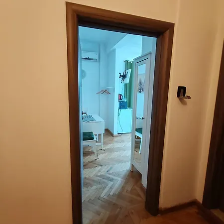 1 Budget